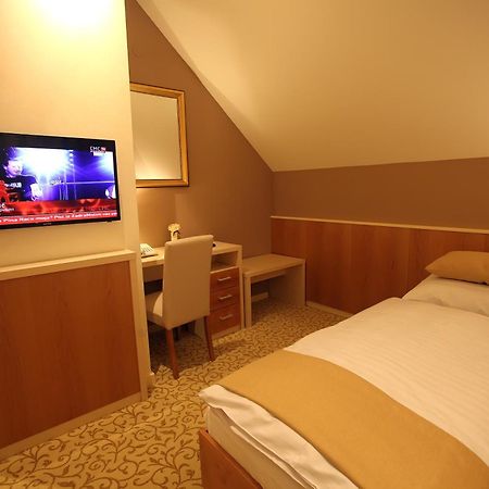 Hotel Gallus Sesvete Cameră foto