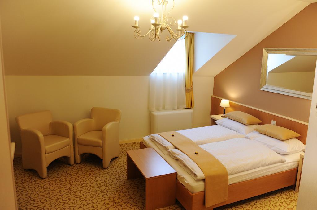 Hotel Gallus Sesvete Exterior foto
