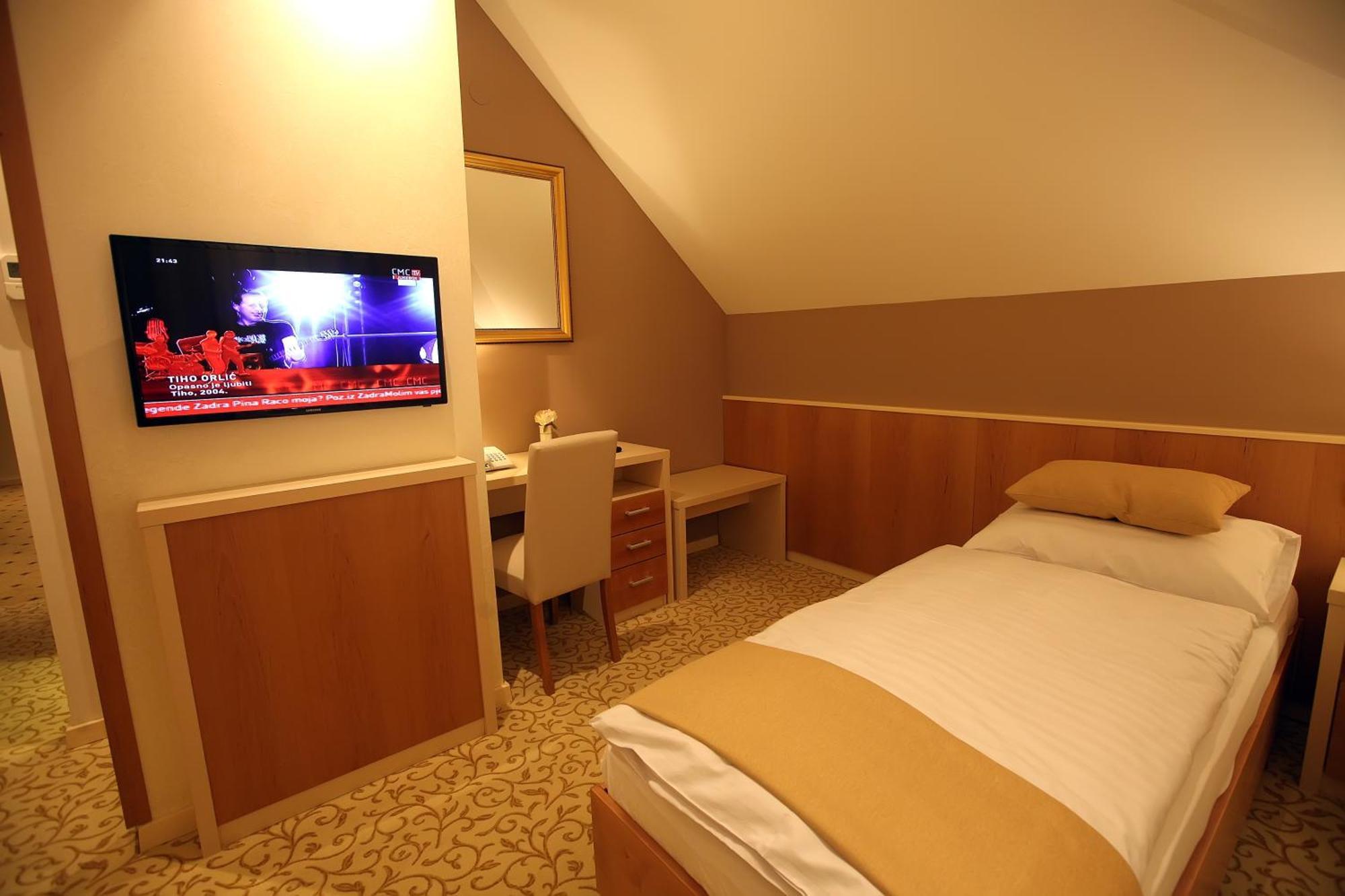 Hotel Gallus Sesvete Cameră foto