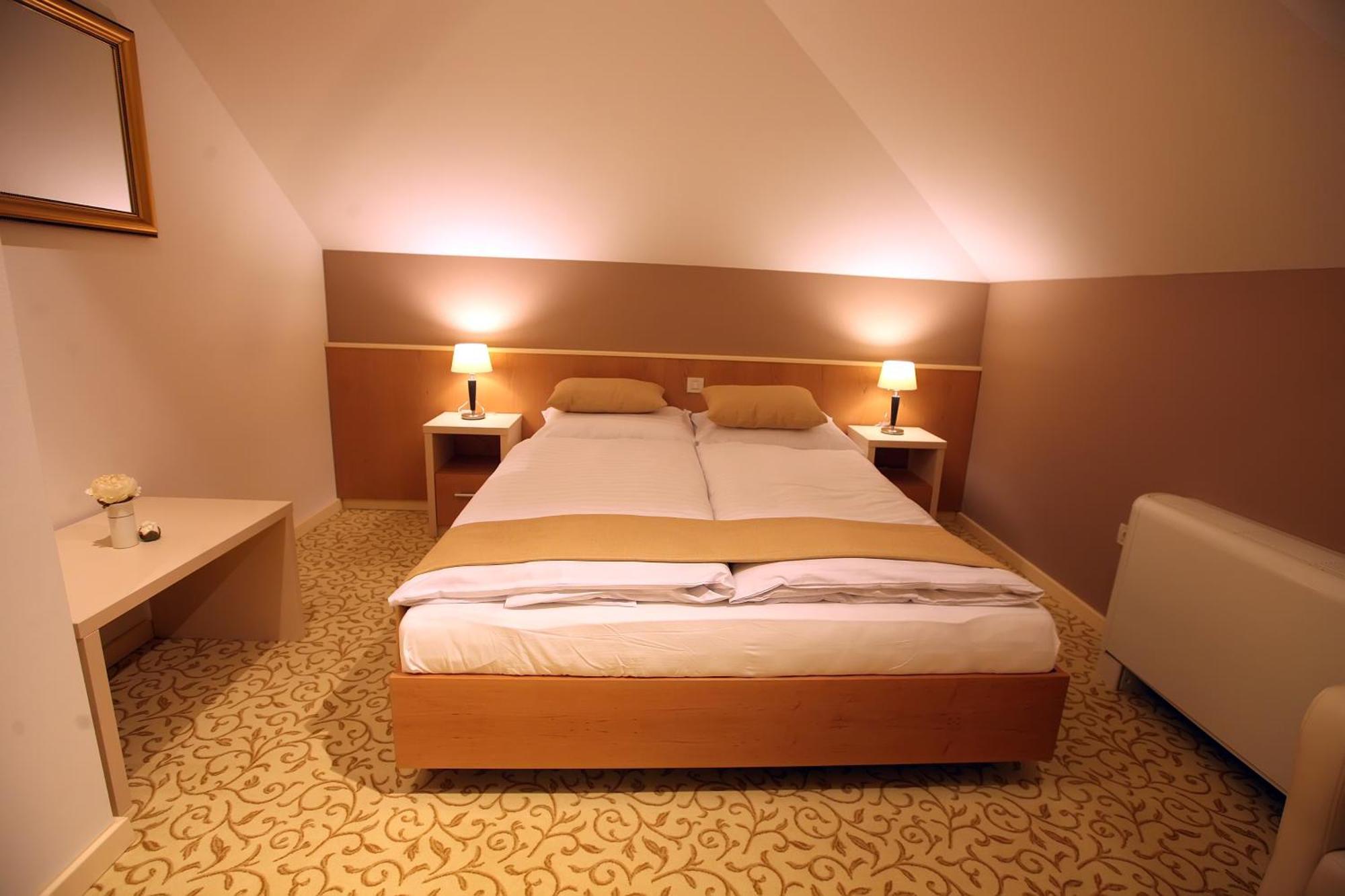 Hotel Gallus Sesvete Cameră foto